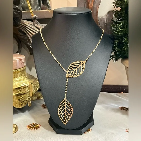 Gold Leaf Pendant Necklace - Picture 3 of 3